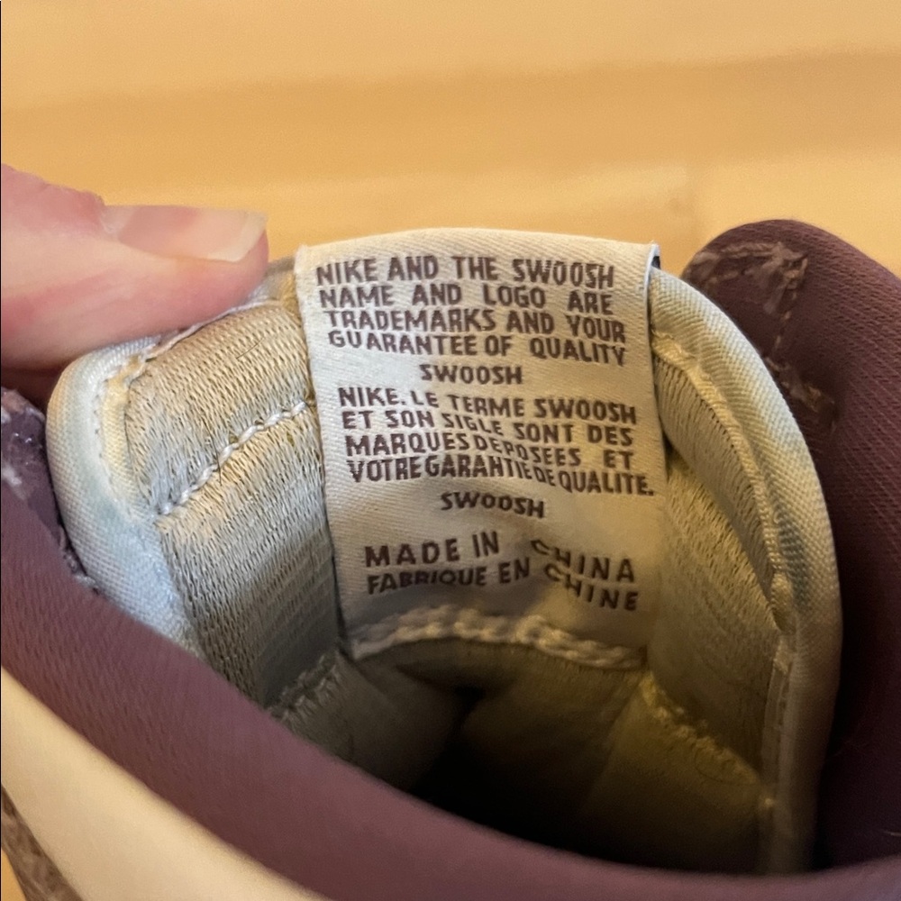 Nike Air Jordan EUC Mauve Kids 4.5/ Women’s 6.5 - Picture 4 of 7
